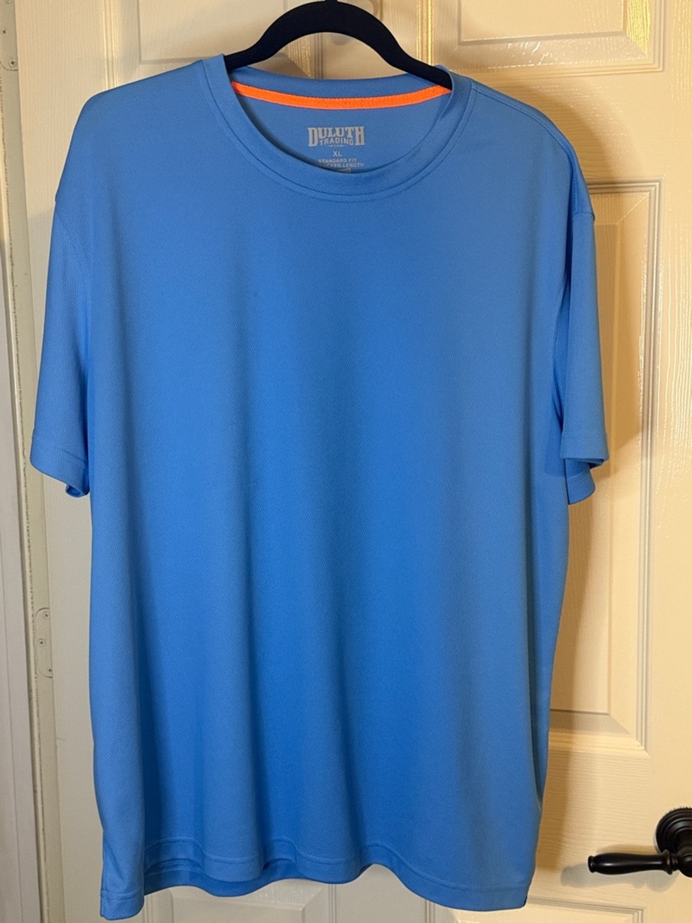 Duluth Trading Co 40 Grit Blue Standard Fit Short Sleeve Tee Untucked